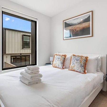 Fresh & Sleek Grey Lynn Unit With Private Patio Lejlighed Auckland Eksteriør billede