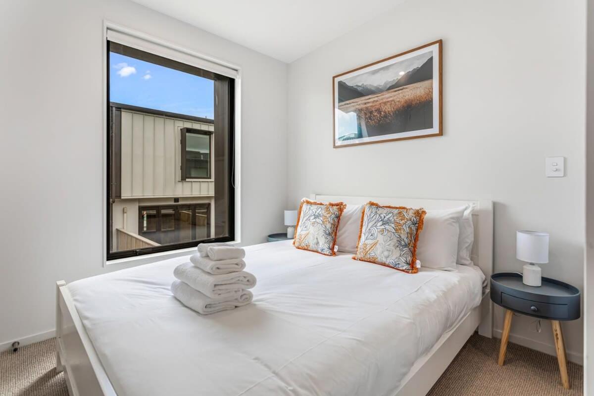 Fresh & Sleek Grey Lynn Unit With Private Patio Lejlighed Auckland Eksteriør billede